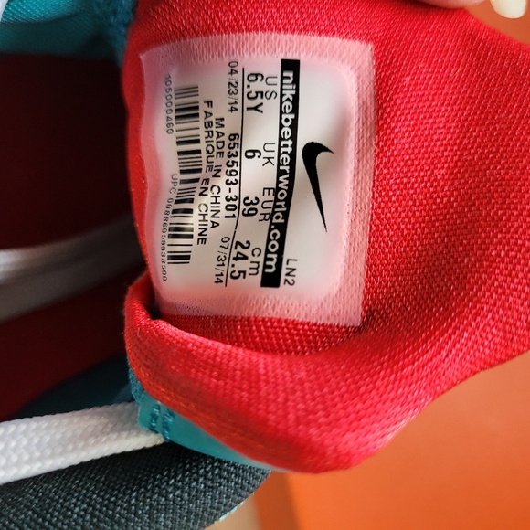 Kobe 9 Nike Dusty Cactus shoes, size 6.5y, excellent condition in original box - Picture 11 of 16